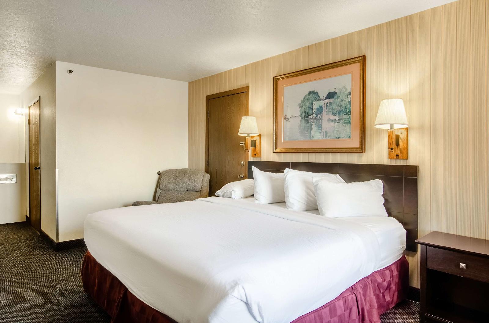 Americas Best Value Inn & Suites - Fort Collins East / I-25