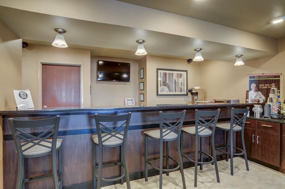 Cobblestone Inn & Suites Kersey
