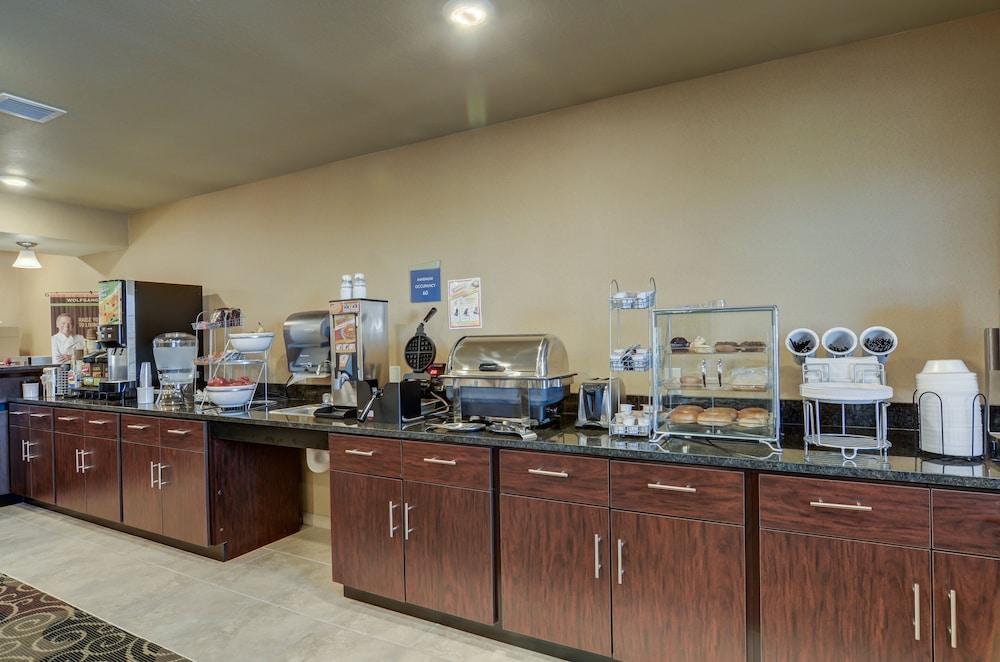 Cobblestone Inn & Suites Kersey
