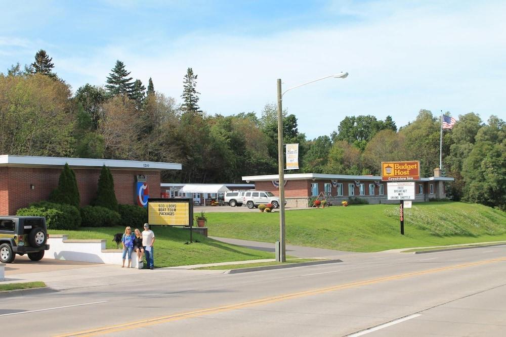 Budget Host Crestview Inn