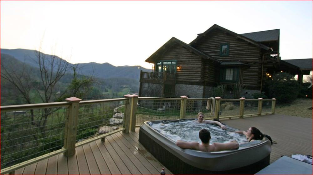 Wildberry Lodge