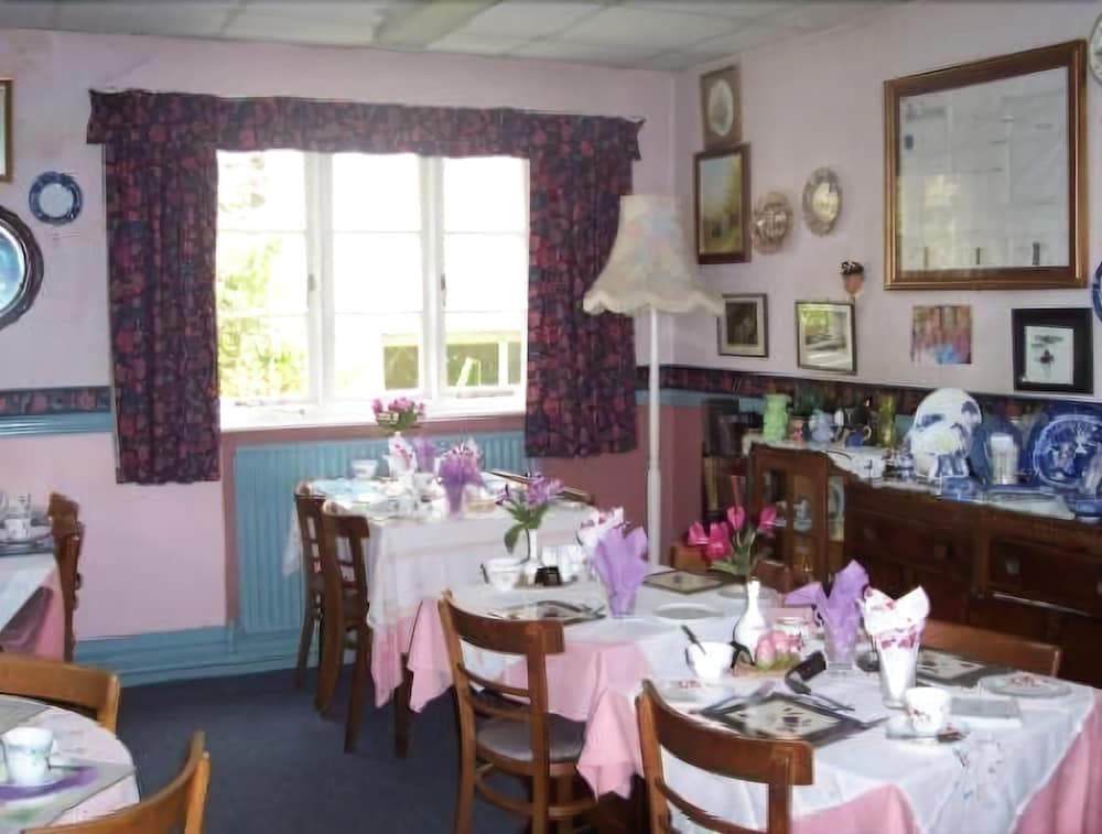 Courtenay House - B&B