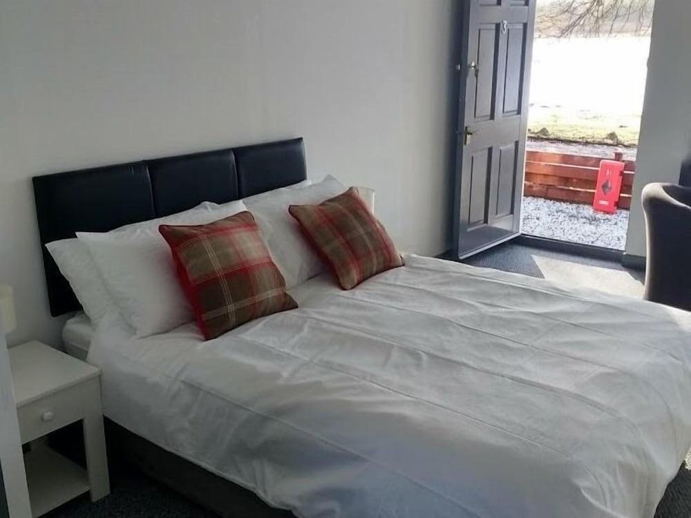 Altnacealgach Motel