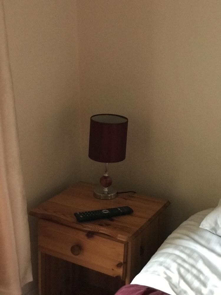 The Grapes Hotel