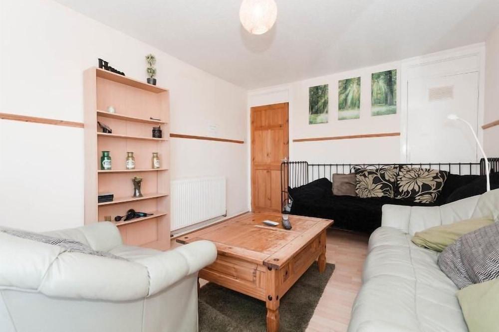 Tony Asga Apartments - Sakina Apartment