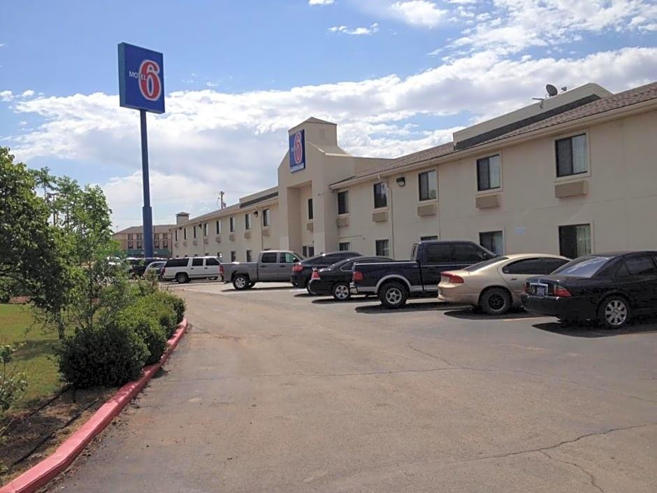 Motel 6 Elk City OK