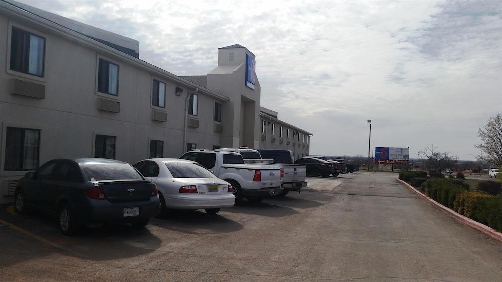 Motel 6 Elk City OK