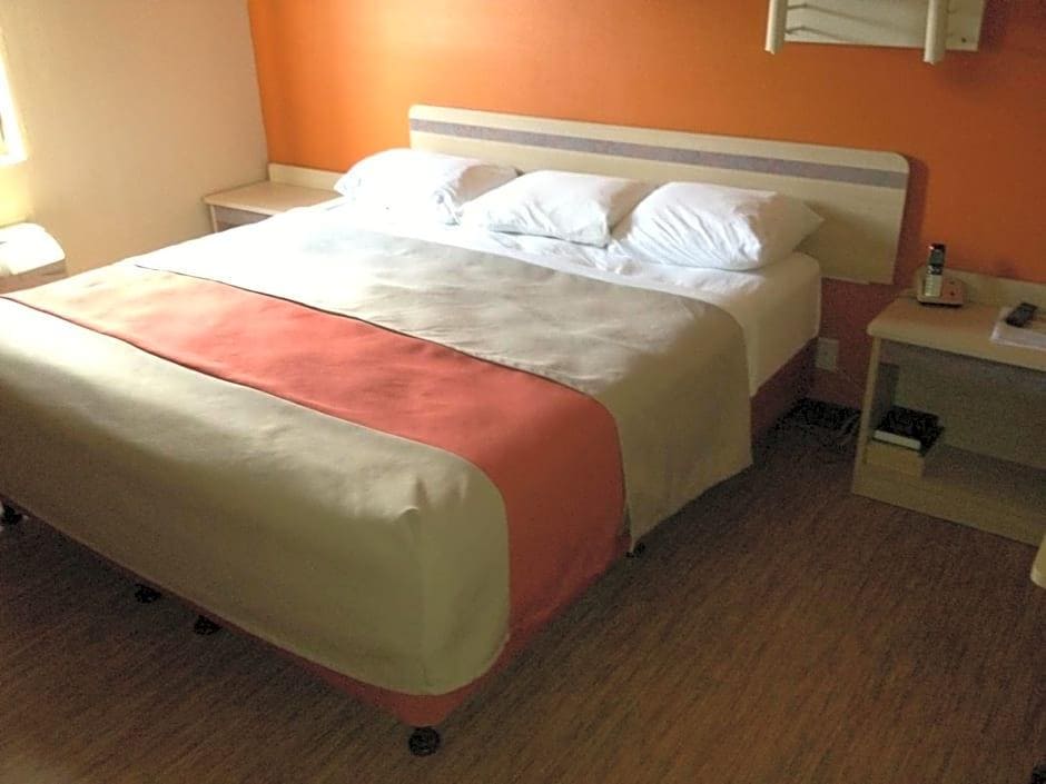 Motel 6 Elk City OK