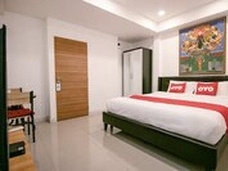 OYO 568 Art Hotel Hua Lamphong