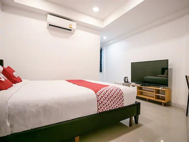 OYO 568 Art Hotel Hua Lamphong