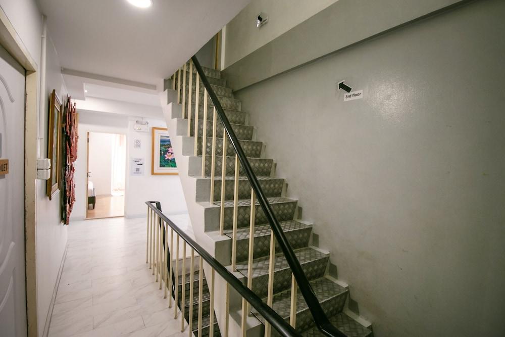 OYO 568 Art Hotel Hua Lamphong