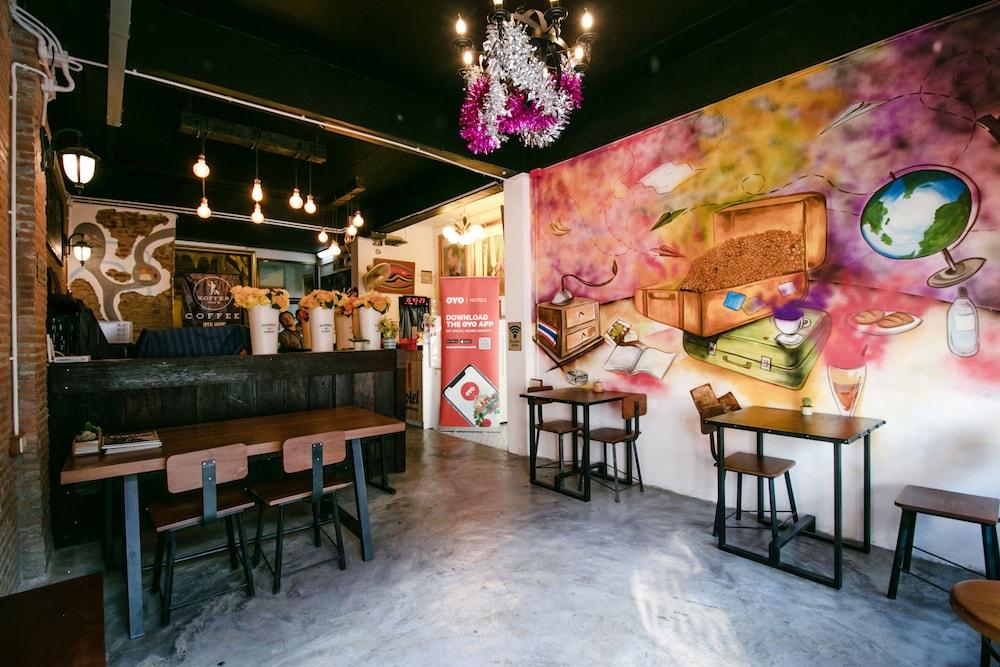 OYO 568 Art Hotel Hua Lamphong