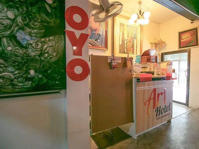 OYO 568 Art Hotel Hua Lamphong