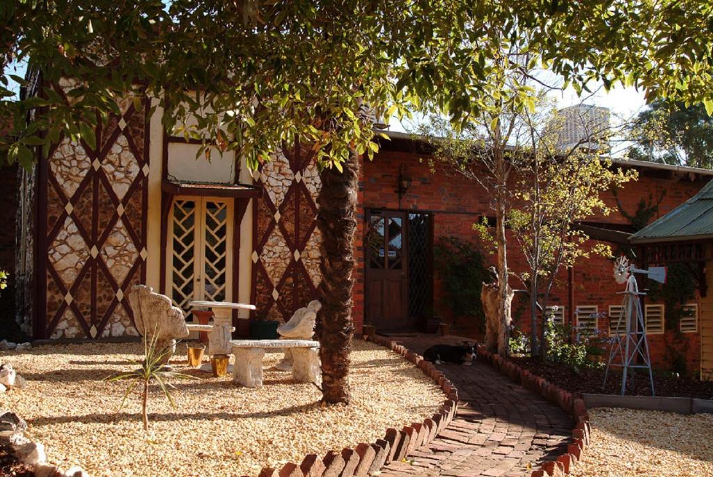 Diamond House Heritage Restaurant and Motor Inn