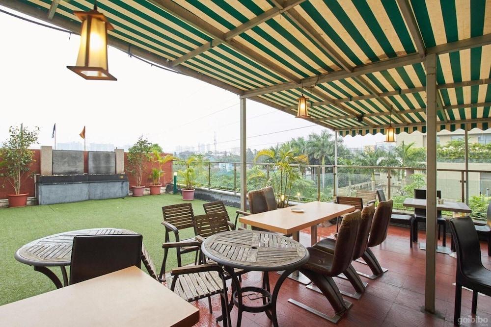 Siesta Hinjewadi Lxia Hotel