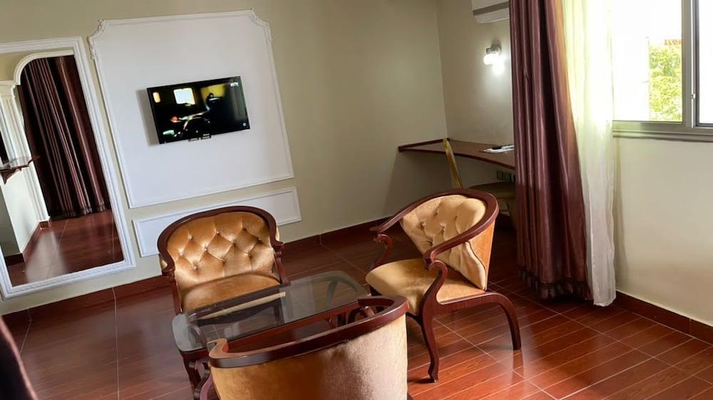 DK Hotel