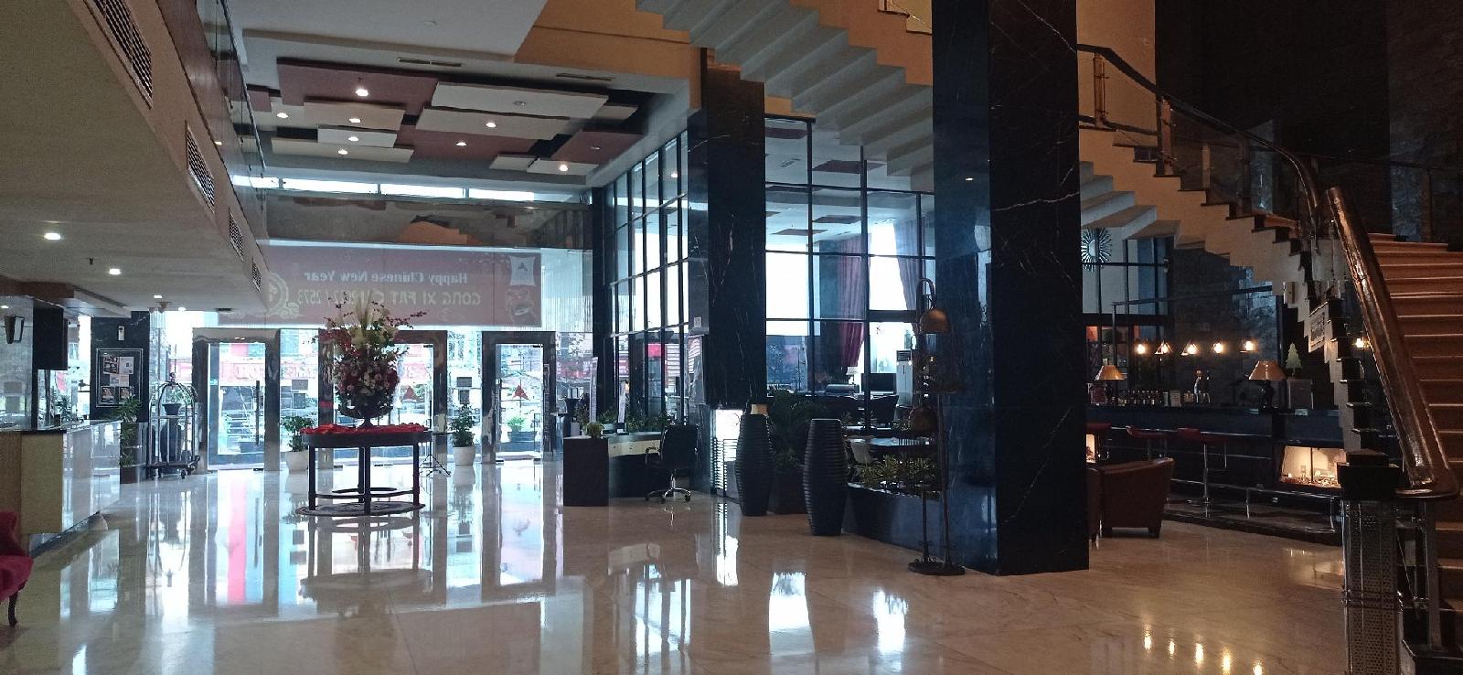 Hotel Grand Antares