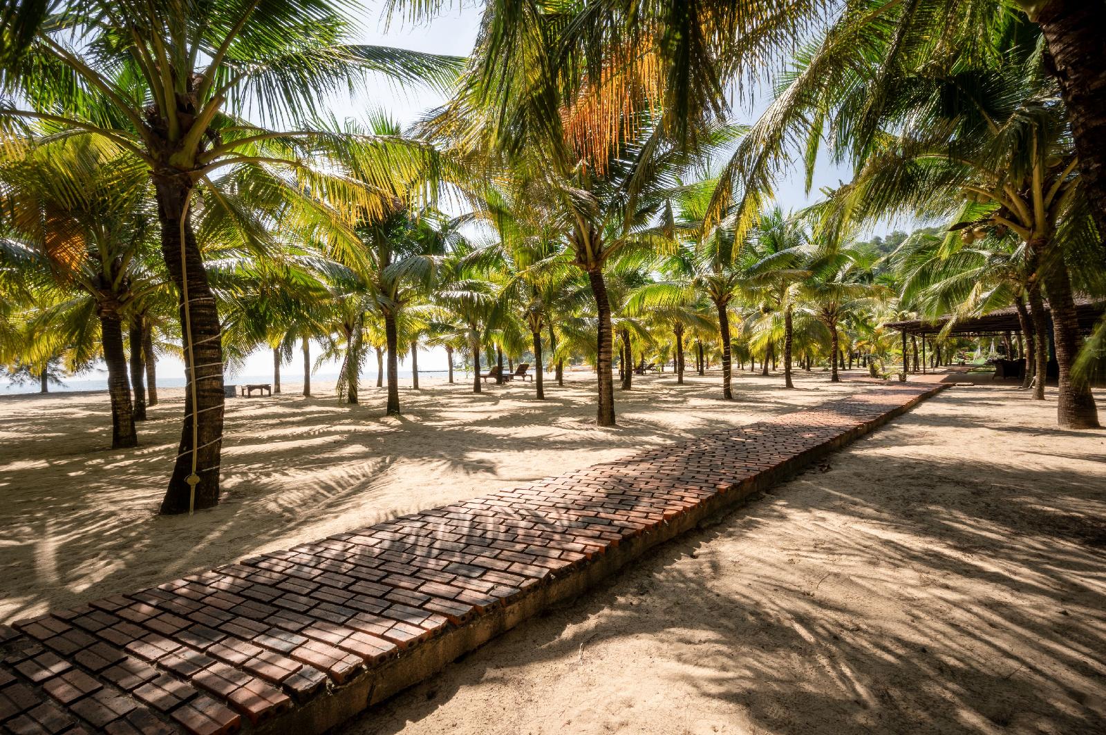 Chez Carole Resort