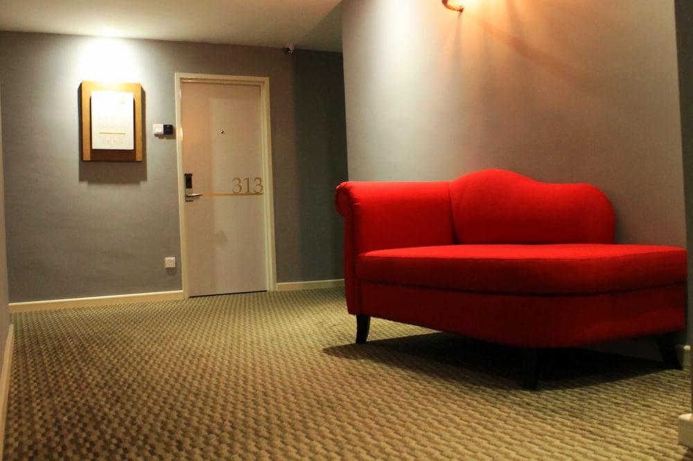 Hazzana Boutique Hotel