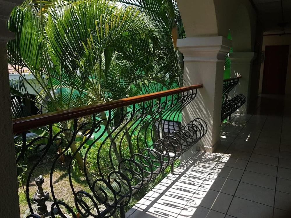 Villa Serena Escalon