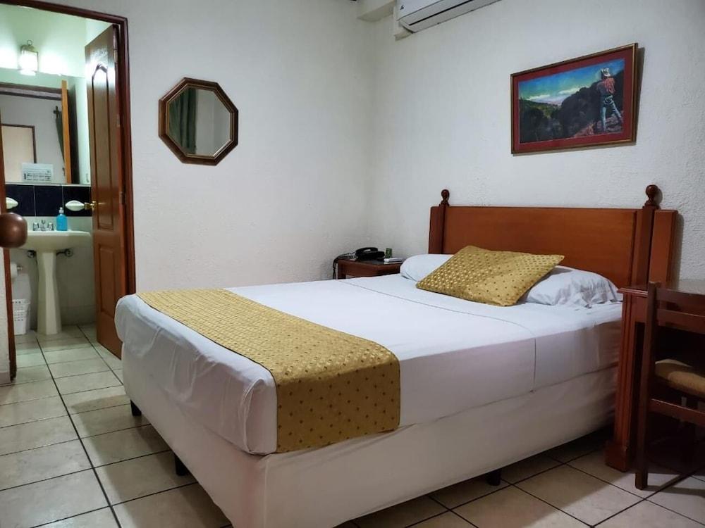 Villa Serena Escalon