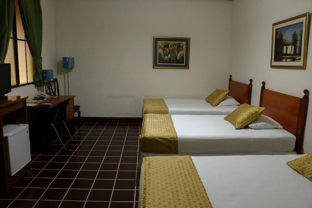 Villa Serena Escalon