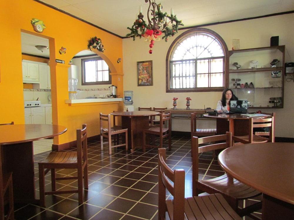 Villa Serena Escalon