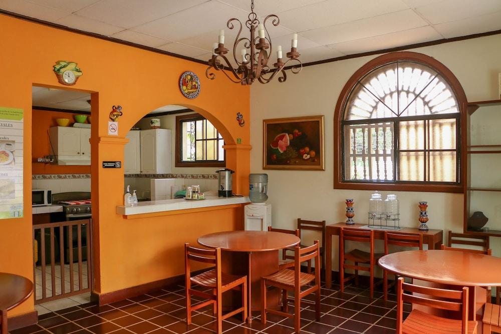 Villa Serena Escalon