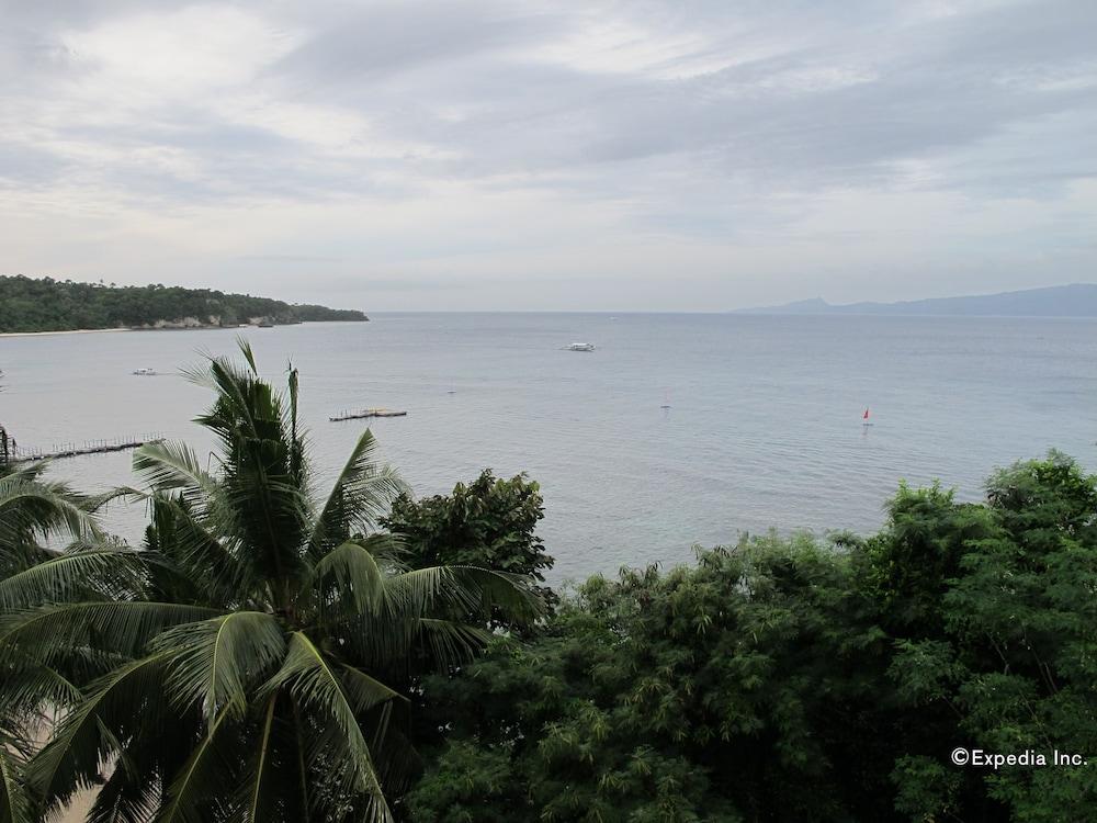 Coco Beach Island Resort