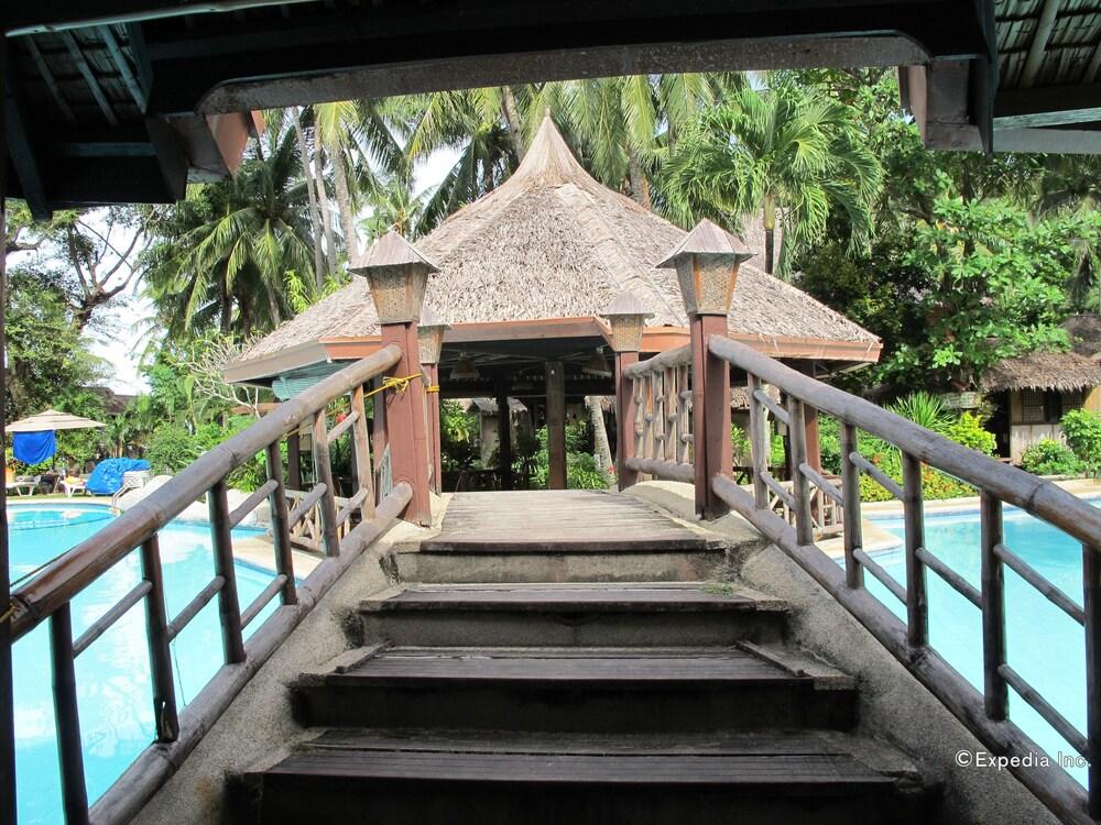 Coco Beach Island Resort