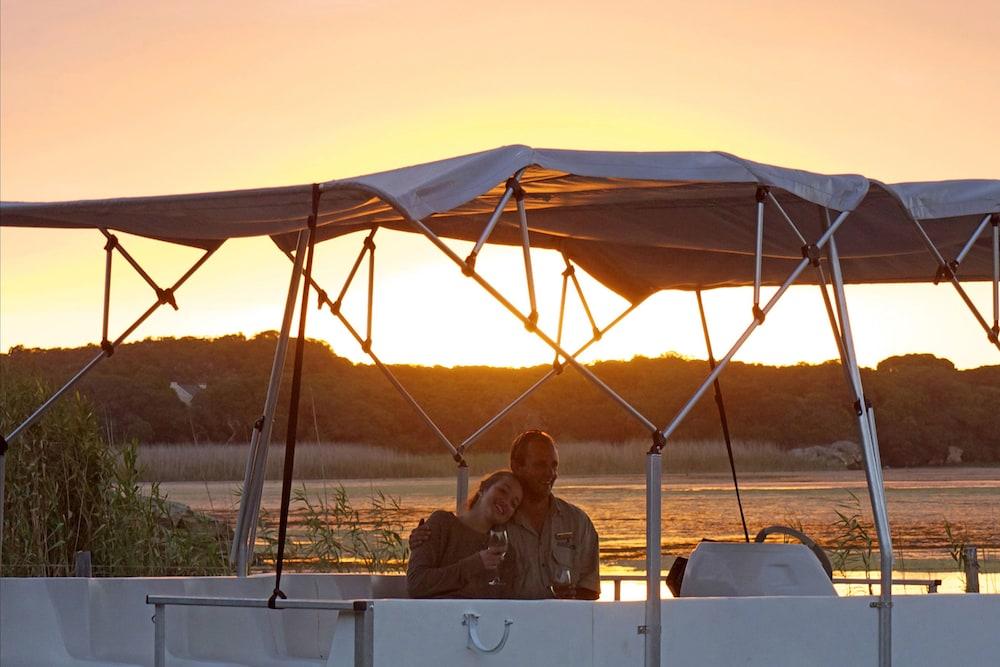 Mosaic Lagoon Lodge