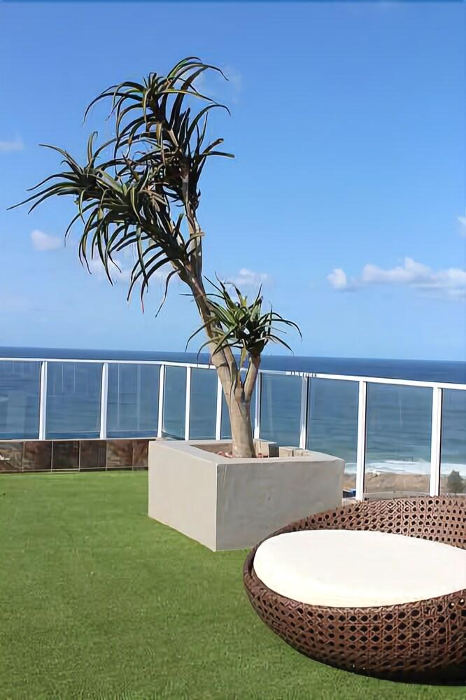 Desroches Hotel
