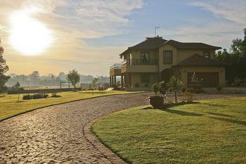 Avoca Lodge