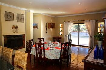 Avoca Lodge