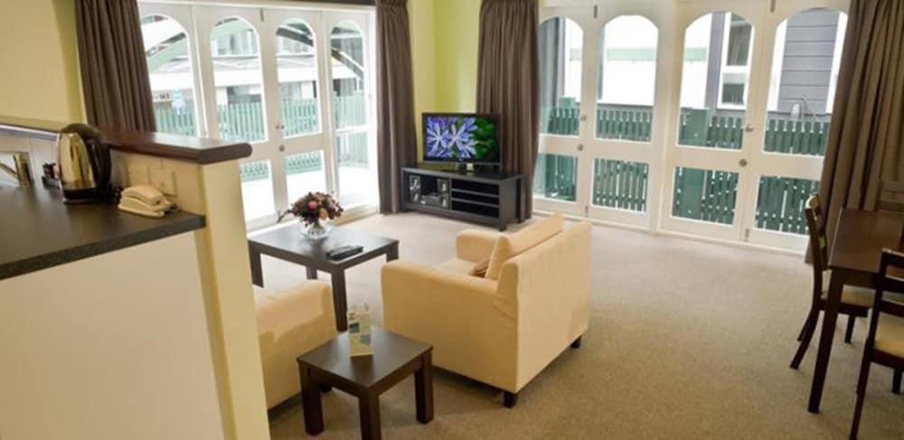 Willis Village Urban Garden Apartments