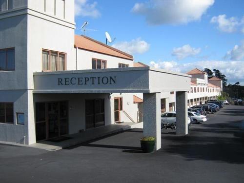Albany Executive Motor Inn
