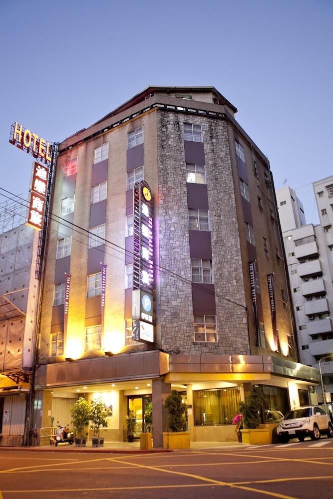 The Dealer Hotel