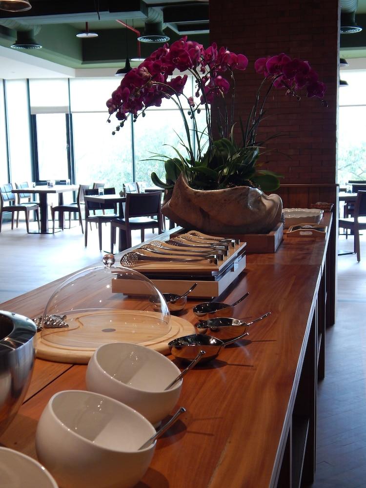 Yusense Hotel