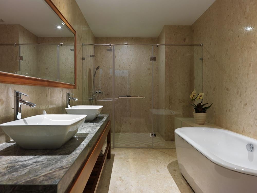 Yusense Hotel