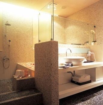 The Solasresort Hot Spring Hotel