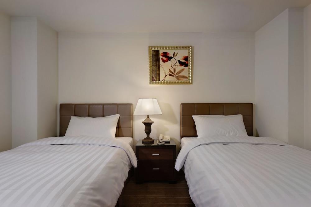 Nei Jiang Hotel