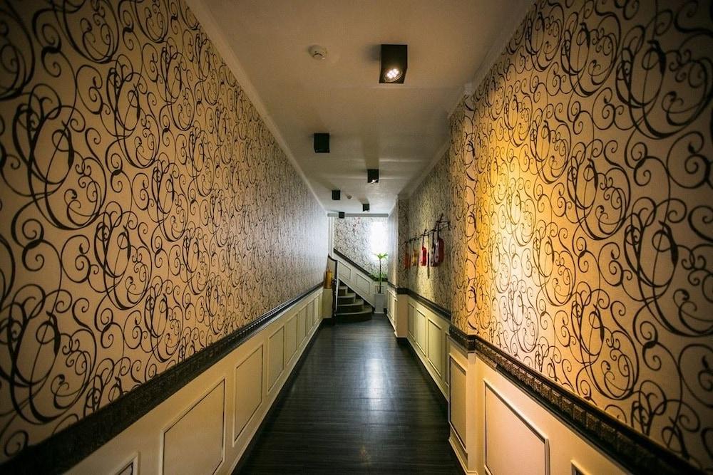 Queens Hotel