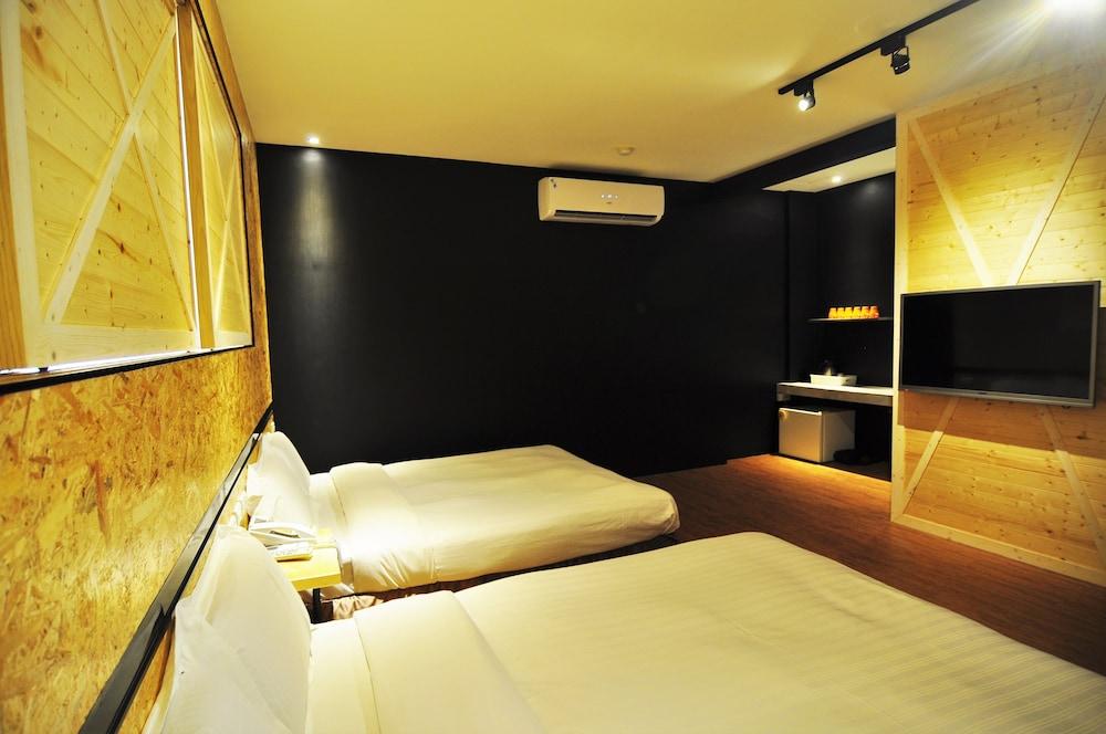 Martin Wales Hotel Kenting