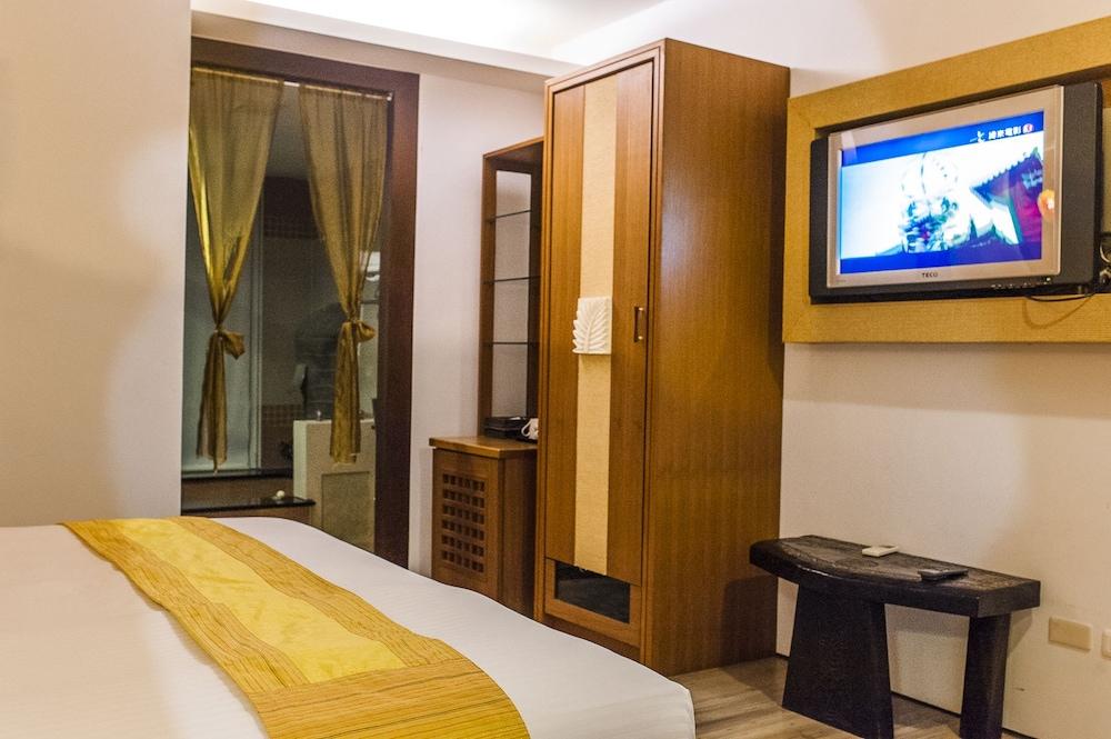 Seasons Bali Fashion Inn