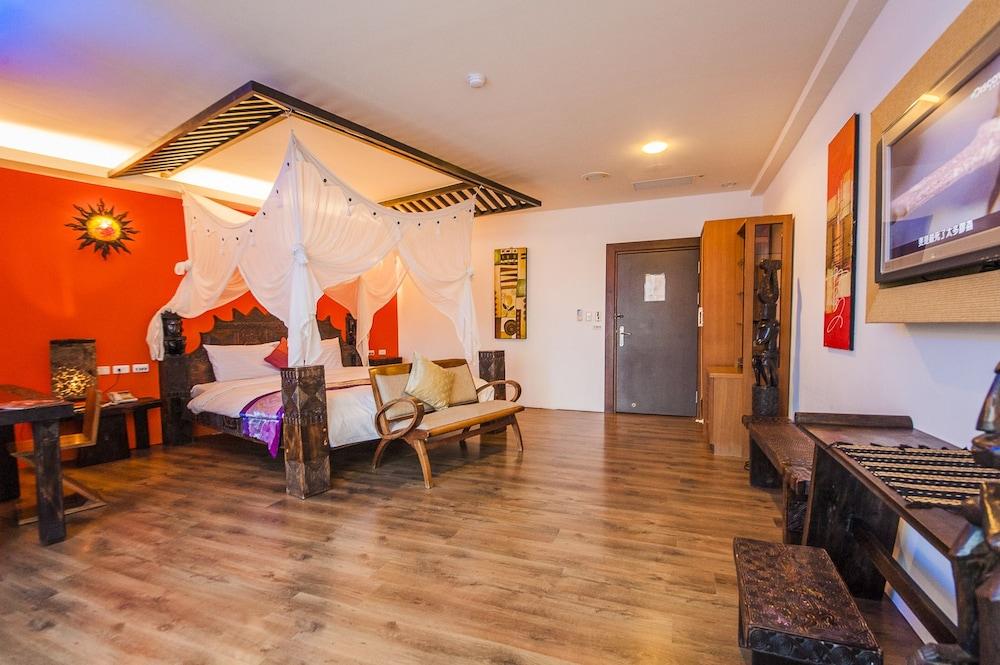 Seasons Bali Fashion Inn