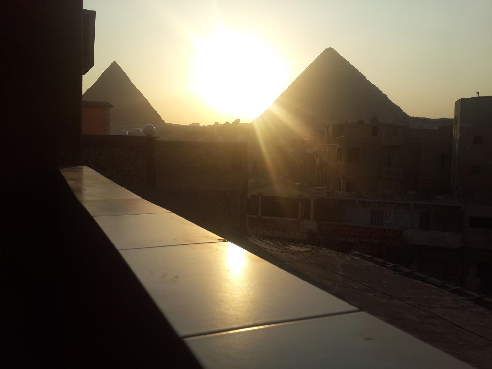 Pyramids Plateau Inn