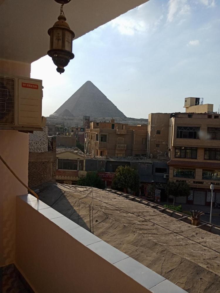 Pyramids Plateau Inn