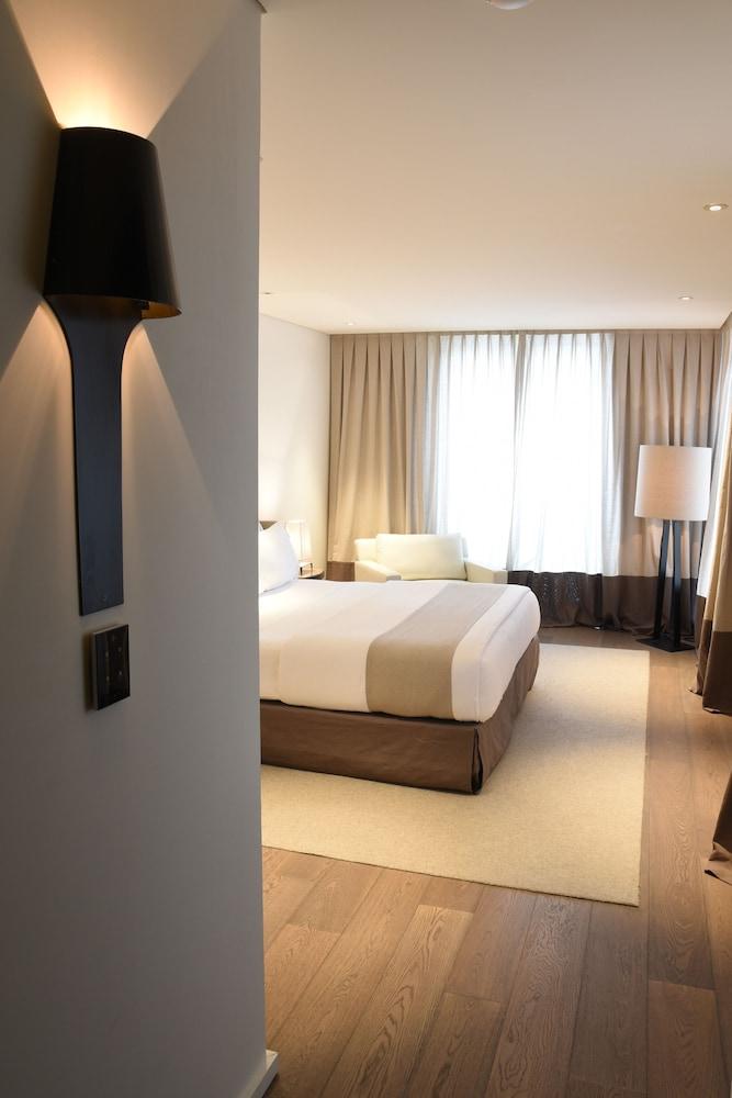 Oliva Luxury Hotel