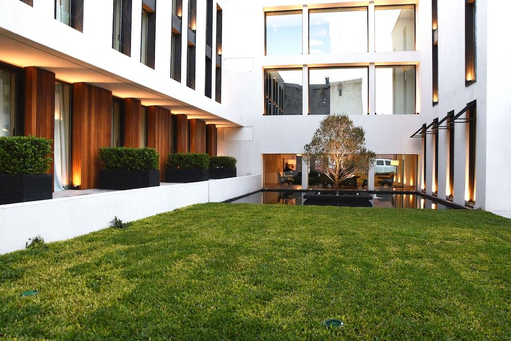Oliva Luxury Hotel