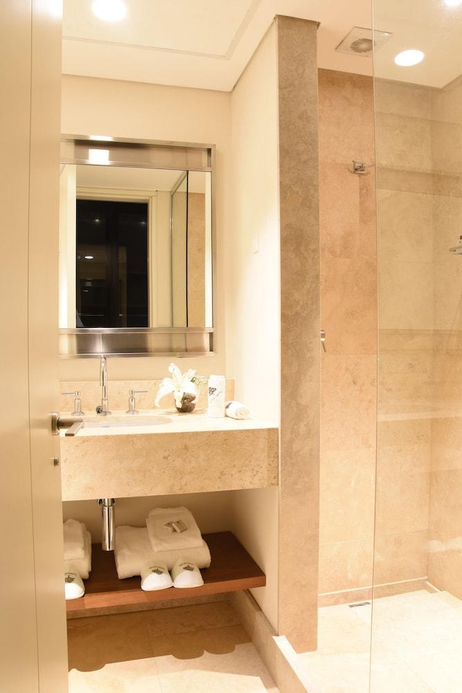 Oliva Luxury Hotel